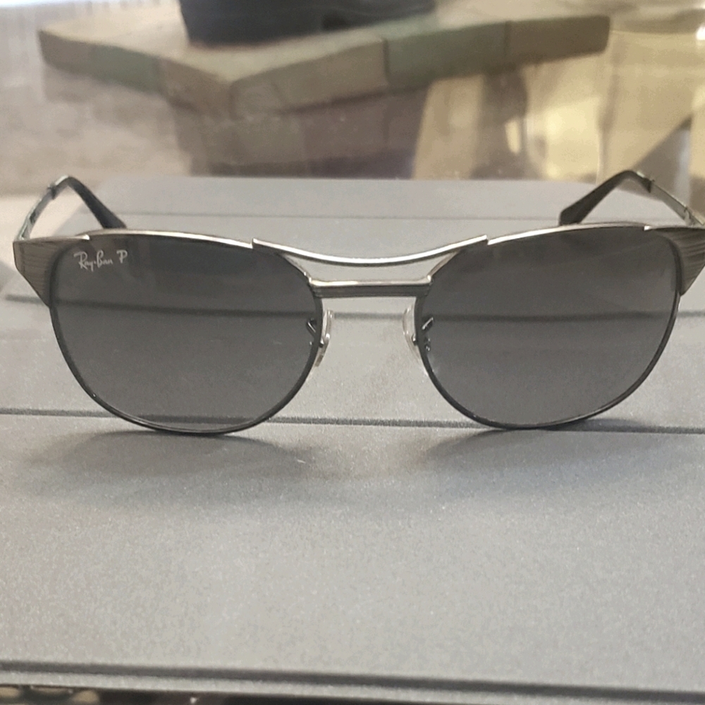 Ray Ban